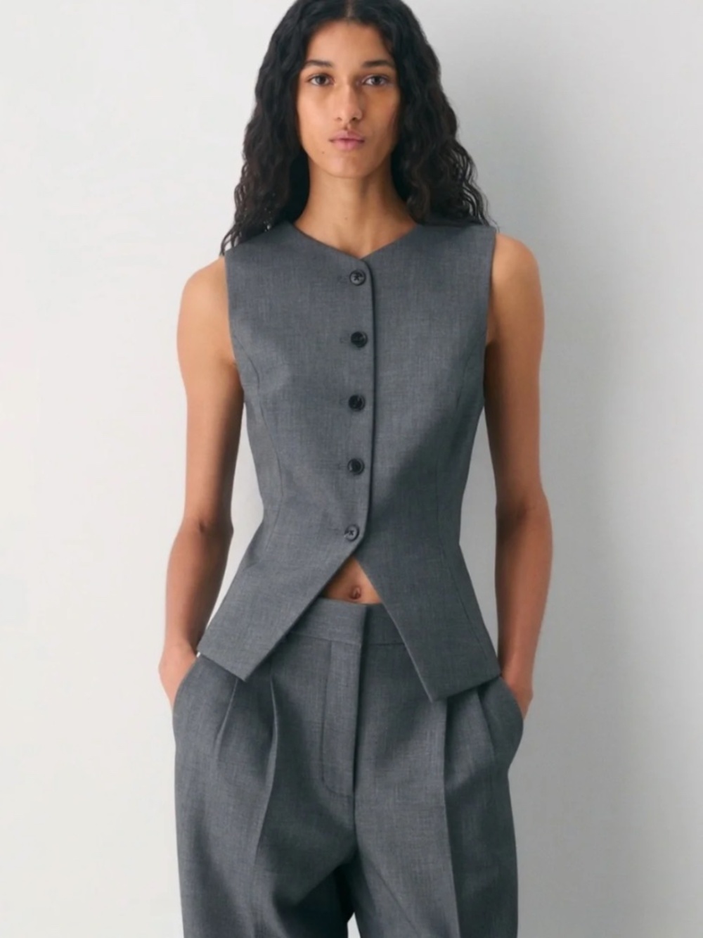 Aritzia Regal Vest - Crepette